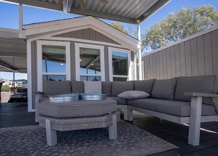Picture Perfect At Sam's Beachcomber Lake Havasu City